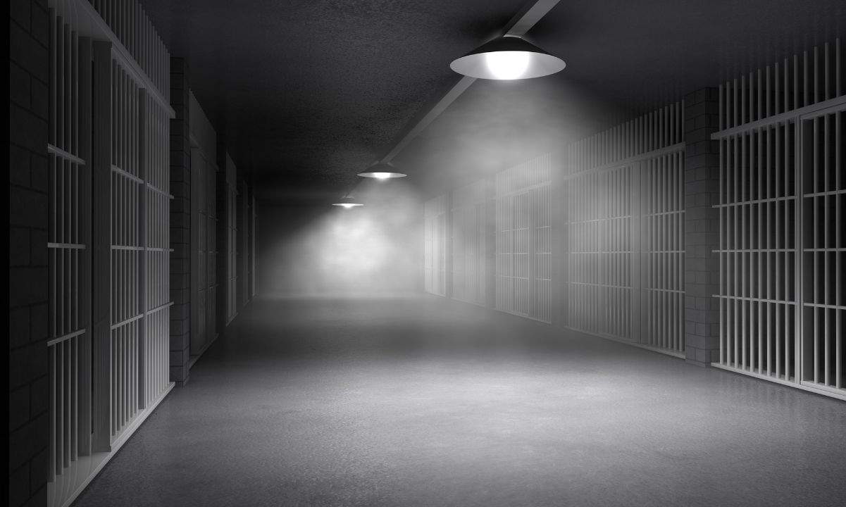 „SafeMoon“ skandalas baigiasi 8 metų bausme buvusiam generaliniam direktoriui